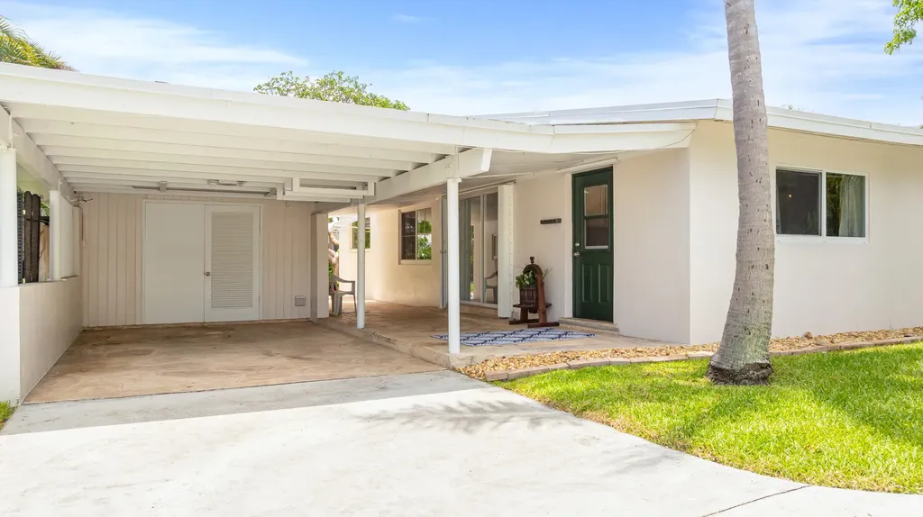 2870 NE 18th Street Pompano Beach FL 33062