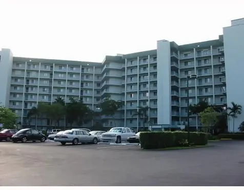 2334 S Cypress Bend Drive Pompano Beach FL 33069