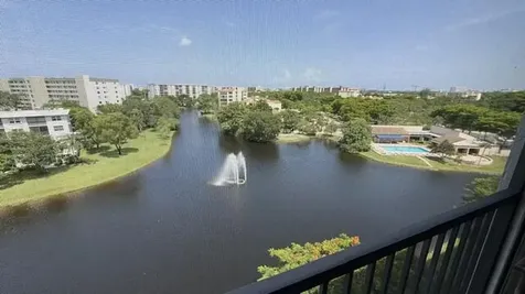 2334 S Cypress Bend Drive Pompano Beach FL 33069