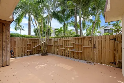 2327 Waterside Drive Lake Worth FL 33461