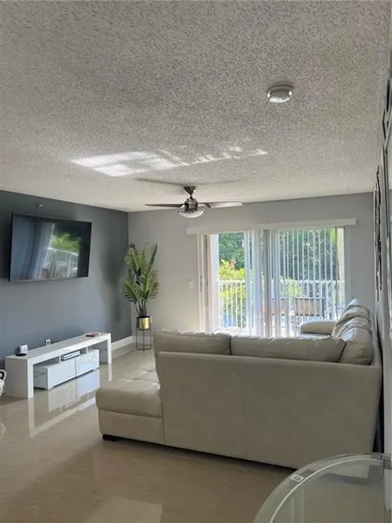 5051 Wiles Road Coconut Creek FL 33073