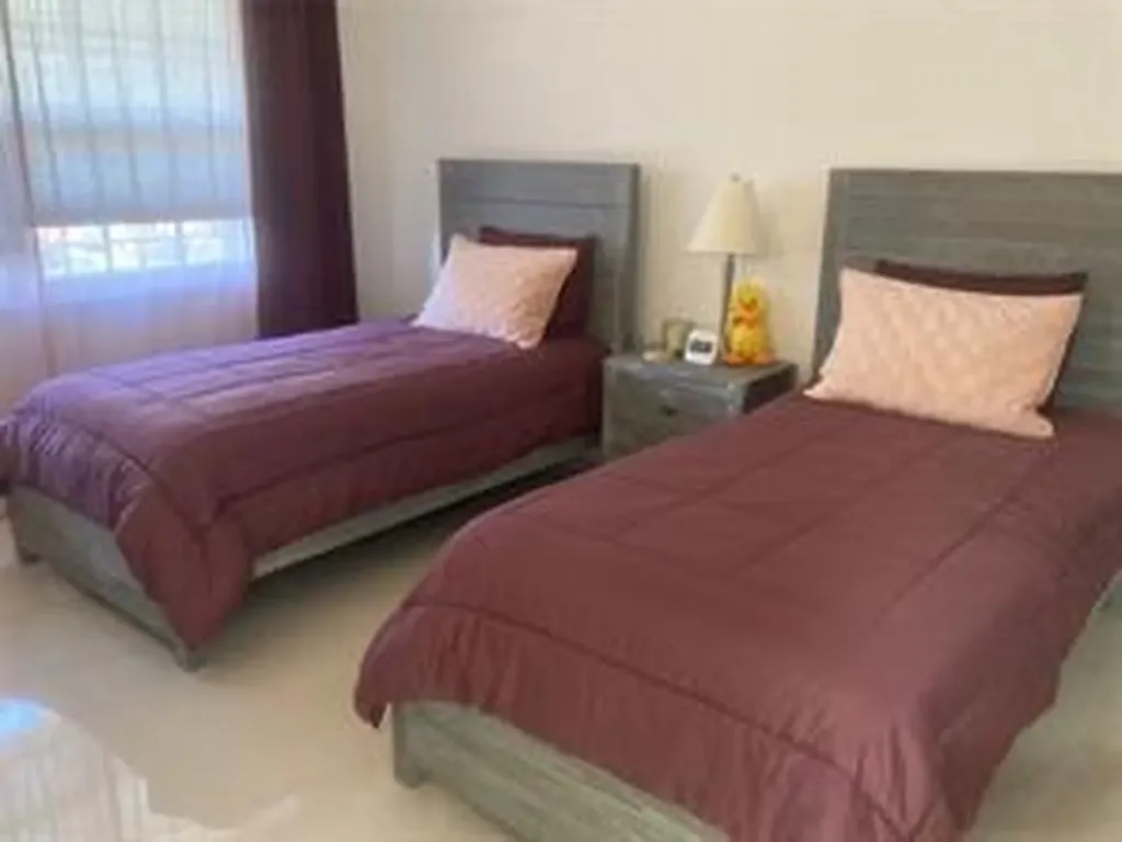 565 Oaks Lane Pompano Beach FL 33069