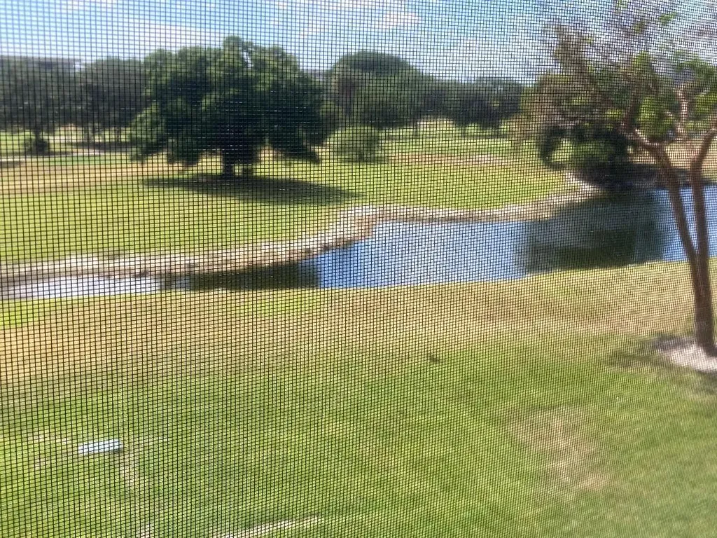 565 Oaks Lane Pompano Beach FL 33069