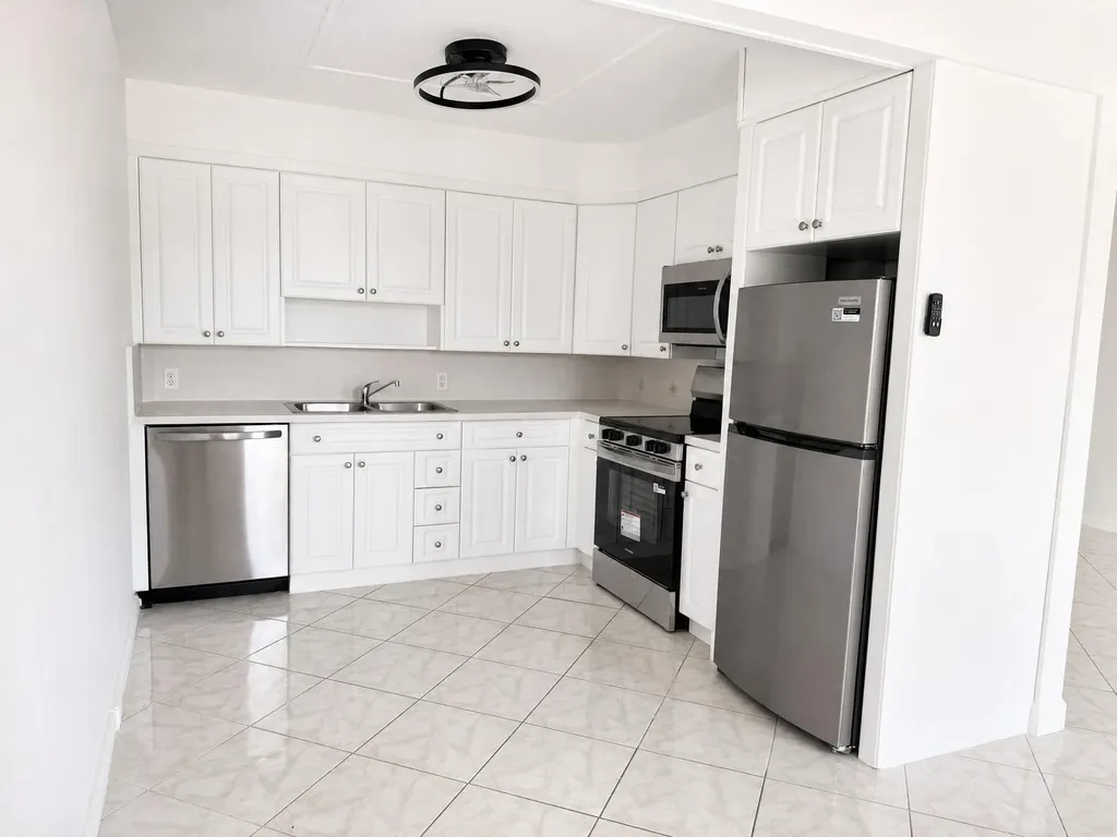 2005 Hythe A Boca Raton FL 33434