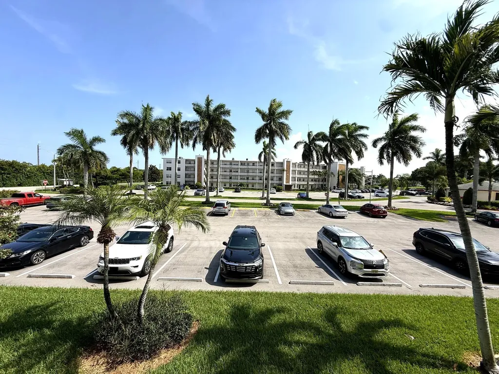 2005 Hythe A Boca Raton FL 33434