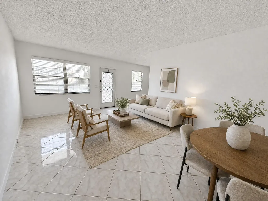 2005 Hythe A Boca Raton FL 33434