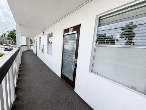 2005 Hythe A Boca Raton FL 33434