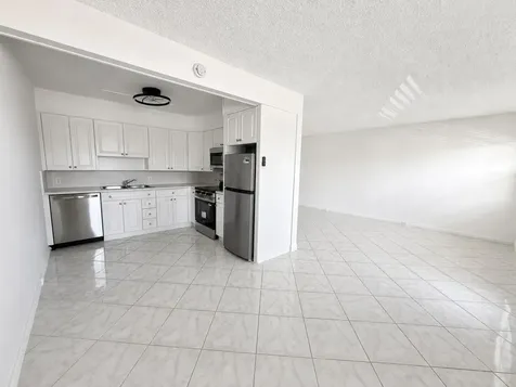 2005 Hythe A Boca Raton FL 33434