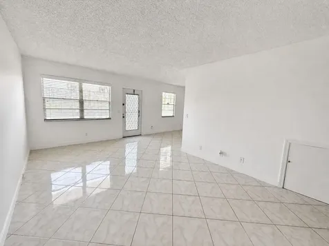 2005 Hythe A Boca Raton FL 33434