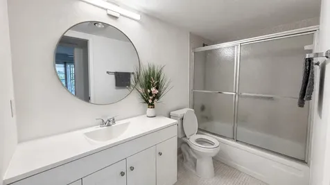 2005 Hythe A Boca Raton FL 33434