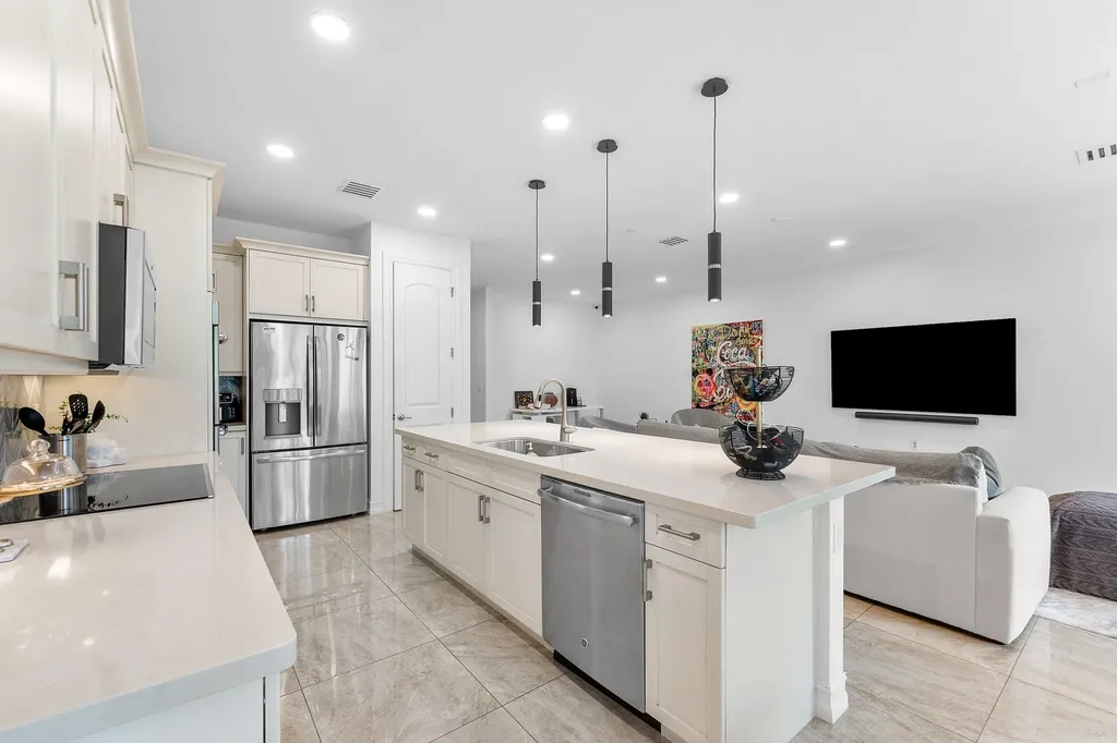 100 NW 69th Circle Boca Raton FL 33487