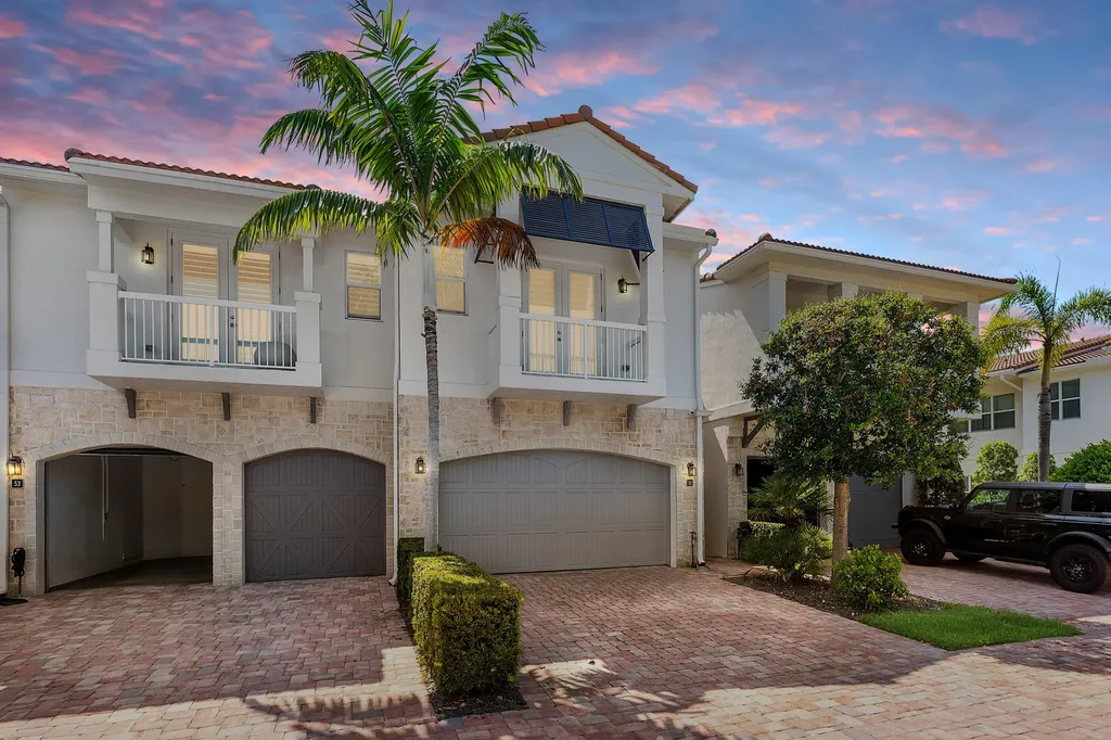 100 NW 69th Circle Boca Raton FL 33487