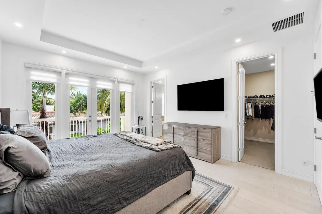 100 NW 69th Circle Boca Raton FL 33487