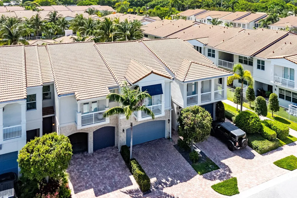 100 NW 69th Circle Boca Raton FL 33487