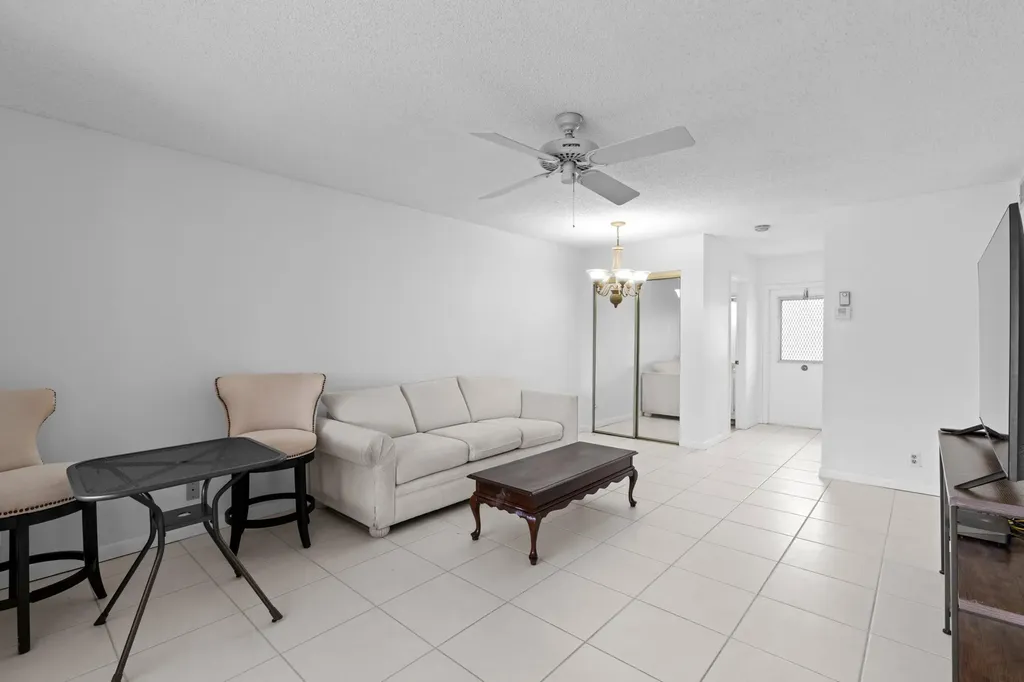 315 Cape Cod Circle Lake Worth FL 33467
