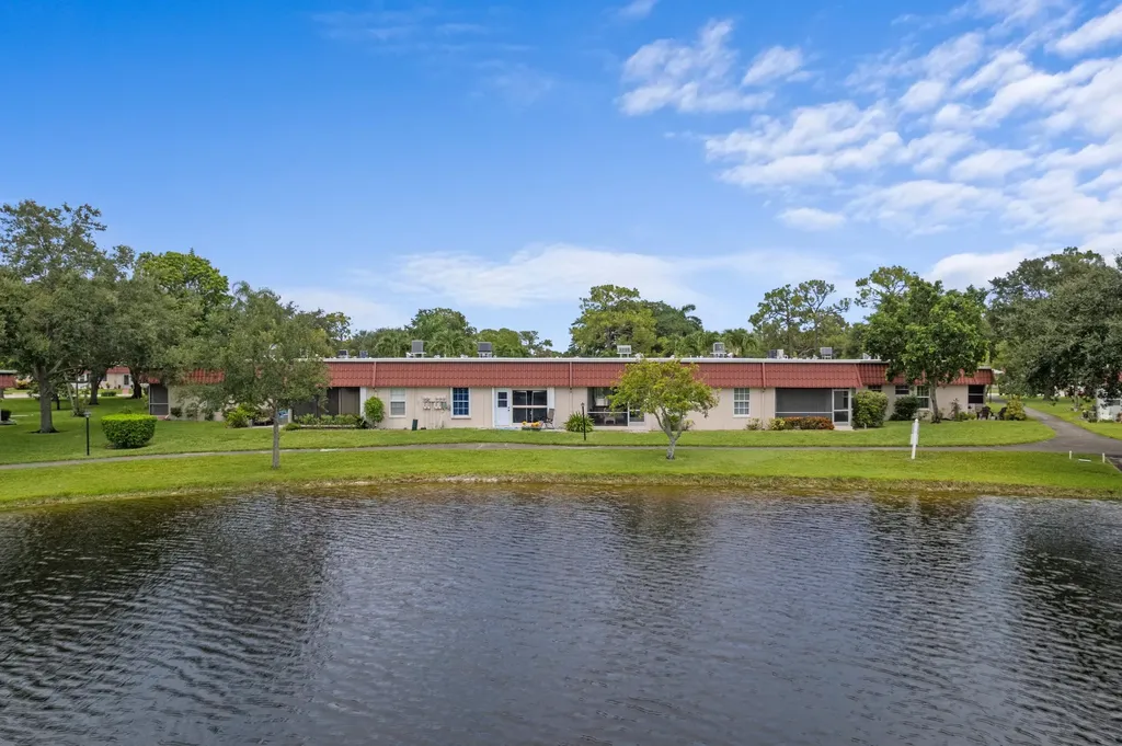 315 Cape Cod Circle Lake Worth FL 33467