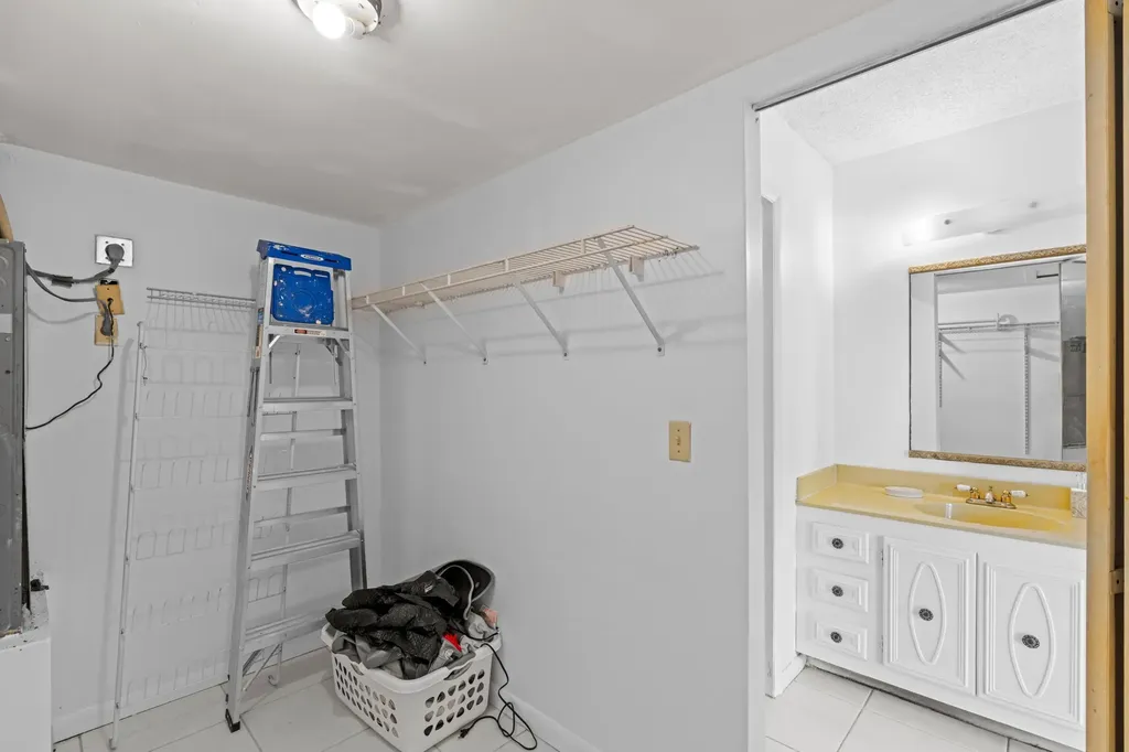 315 Cape Cod Circle Lake Worth FL 33467