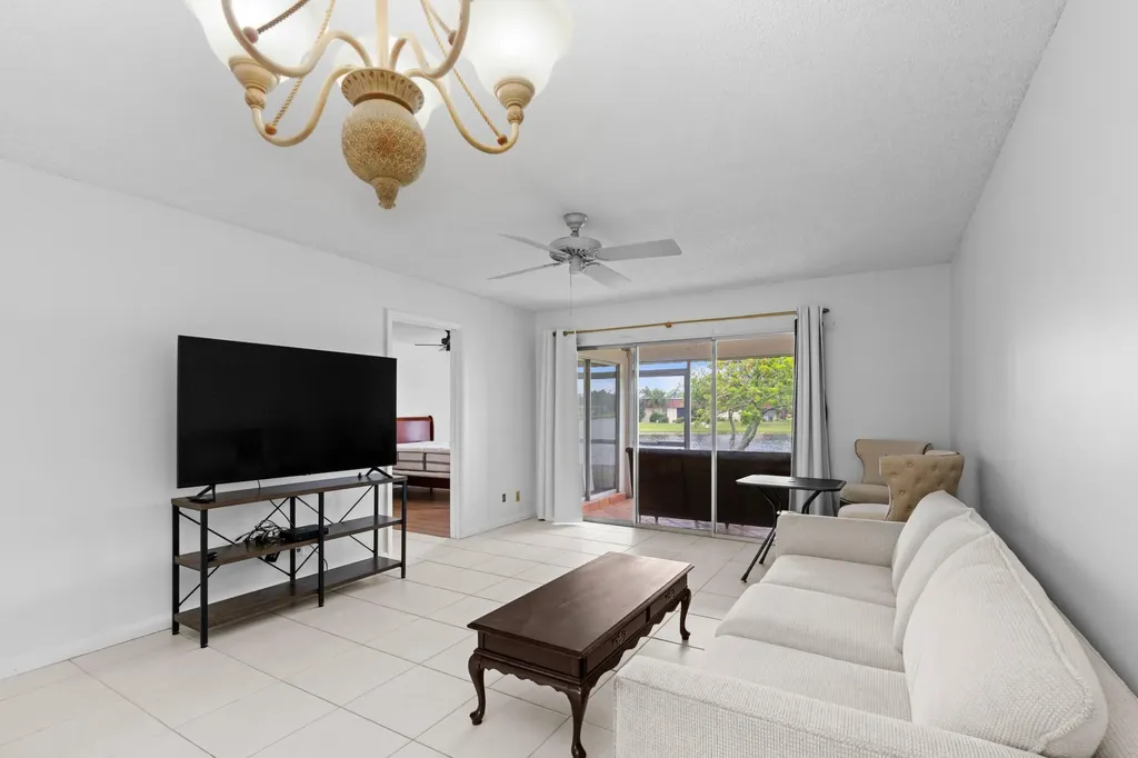 315 Cape Cod Circle Lake Worth FL 33467