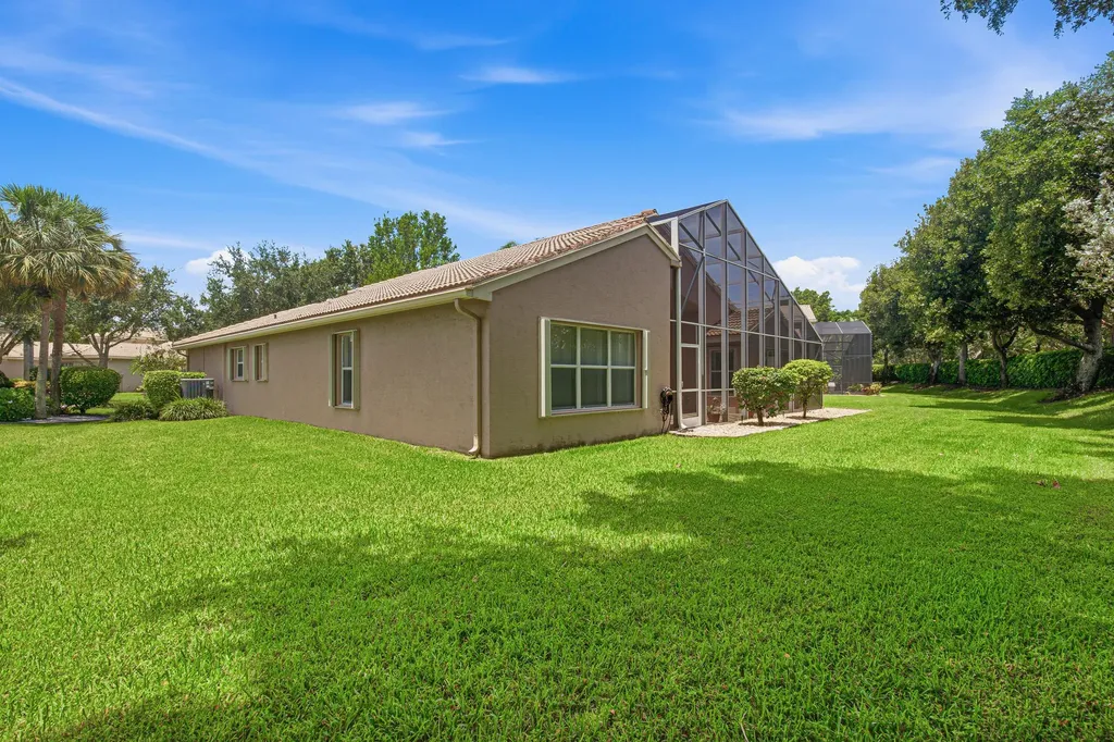 7639 Tarpon Cove Circle Lake Worth FL 33467