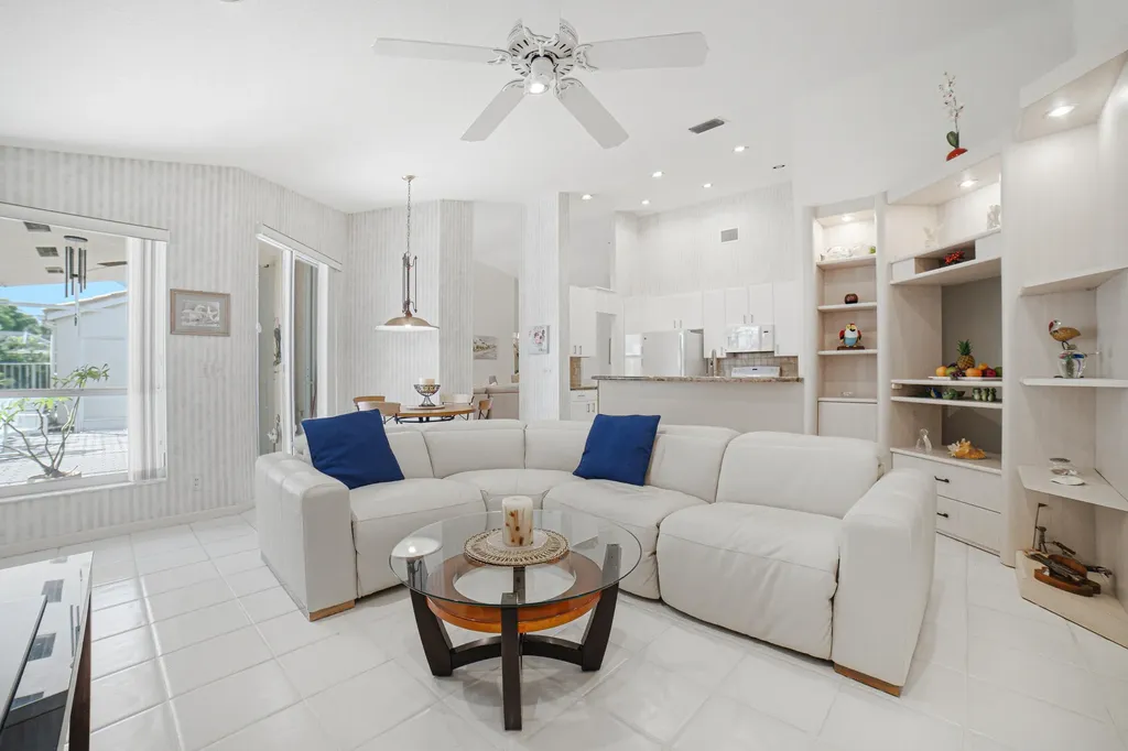 7639 Tarpon Cove Circle Lake Worth FL 33467