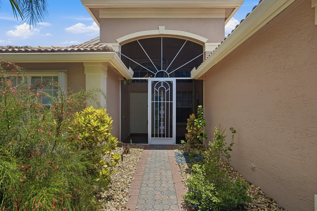 7639 Tarpon Cove Circle Lake Worth FL 33467