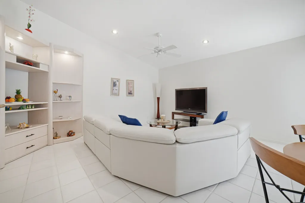 7639 Tarpon Cove Circle Lake Worth FL 33467