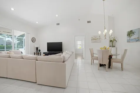 7639 Tarpon Cove Circle Lake Worth FL 33467