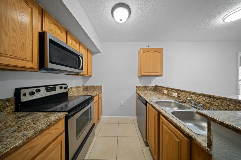 231 SW Palm Drive Port St Lucie FL 34986
