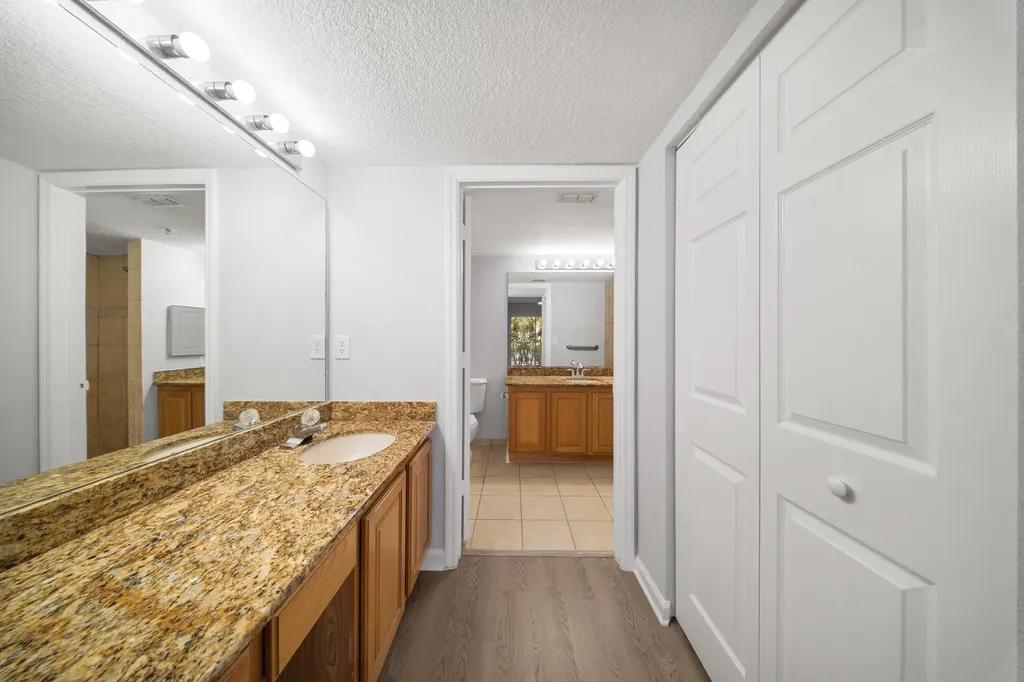 231 SW Palm Drive Port St Lucie FL 34986