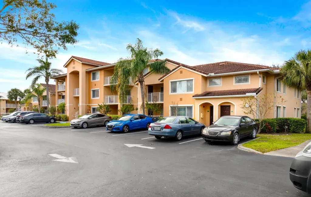 231 SW Palm Drive Port St Lucie FL 34986