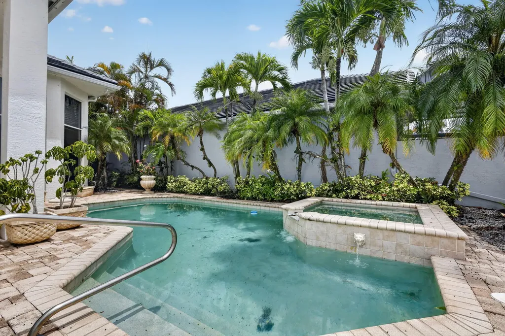 16083 Via Monteverde Delray Beach FL 33446