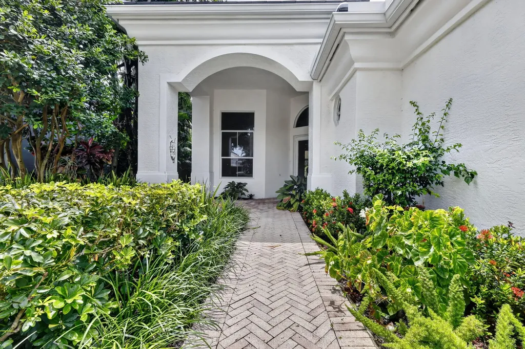 16083 Via Monteverde Delray Beach FL 33446
