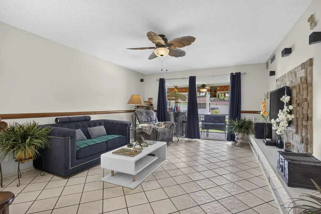 12027 Greenway Circle S Royal Palm Beach FL 33411