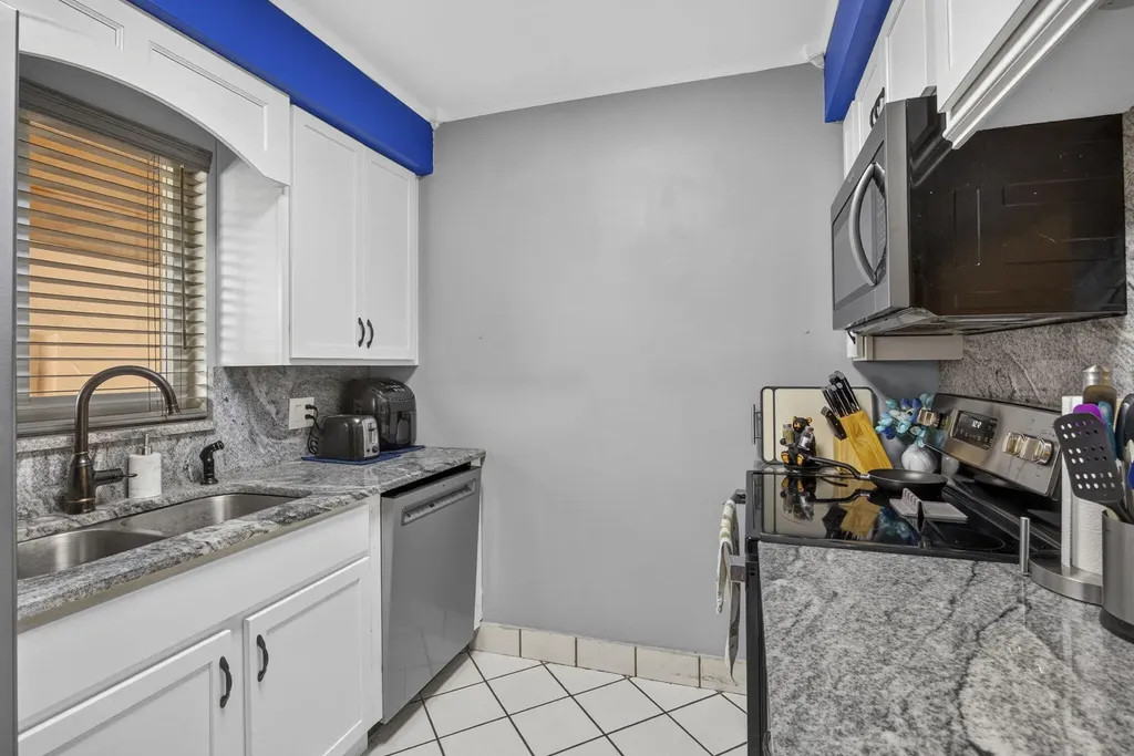 12027 Greenway Circle S Royal Palm Beach FL 33411