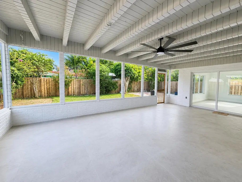 350 NE 42nd Street Oakland Park FL 33334