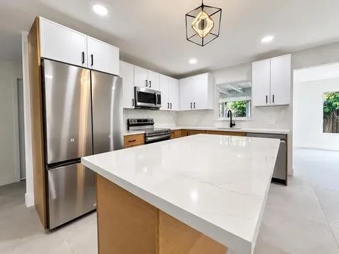 350 NE 42nd Street Oakland Park FL 33334