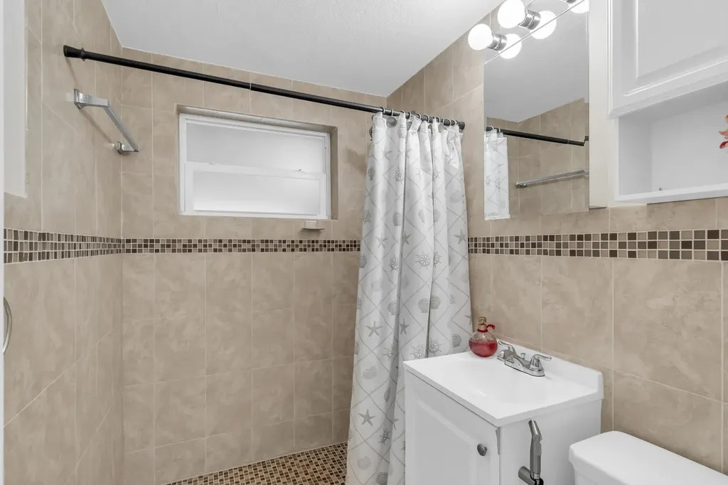 6350 SW 32nd Street Miami FL 33155
