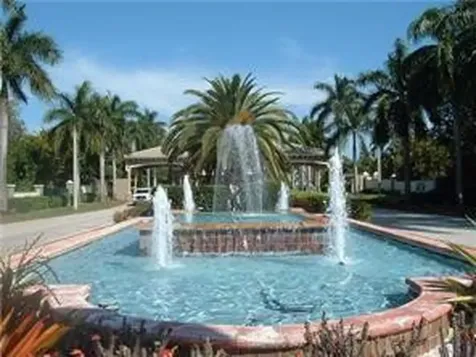 2704 Nassau Bend Coconut Creek FL 33066