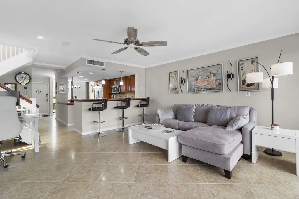 1100 SE 5th Court Pompano Beach FL 33060