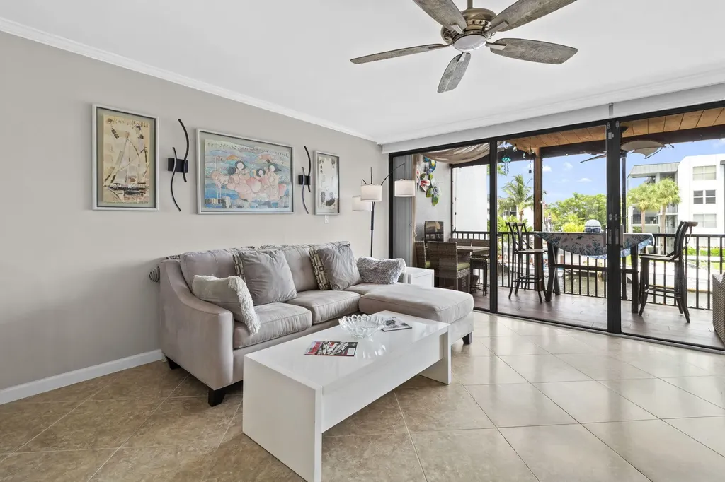 1100 SE 5th Court Pompano Beach FL 33060
