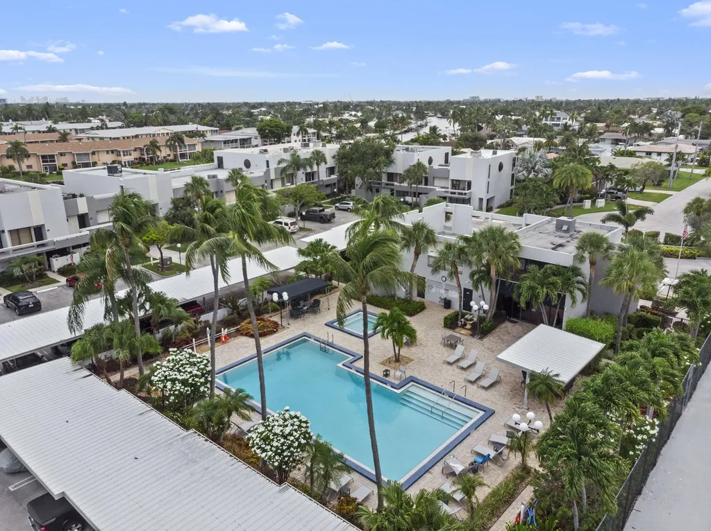 1100 SE 5th Court Pompano Beach FL 33060