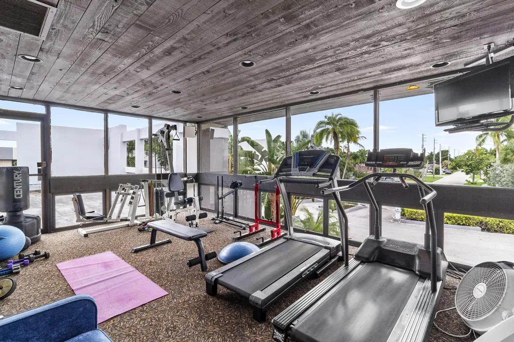 1100 SE 5th Court Pompano Beach FL 33060