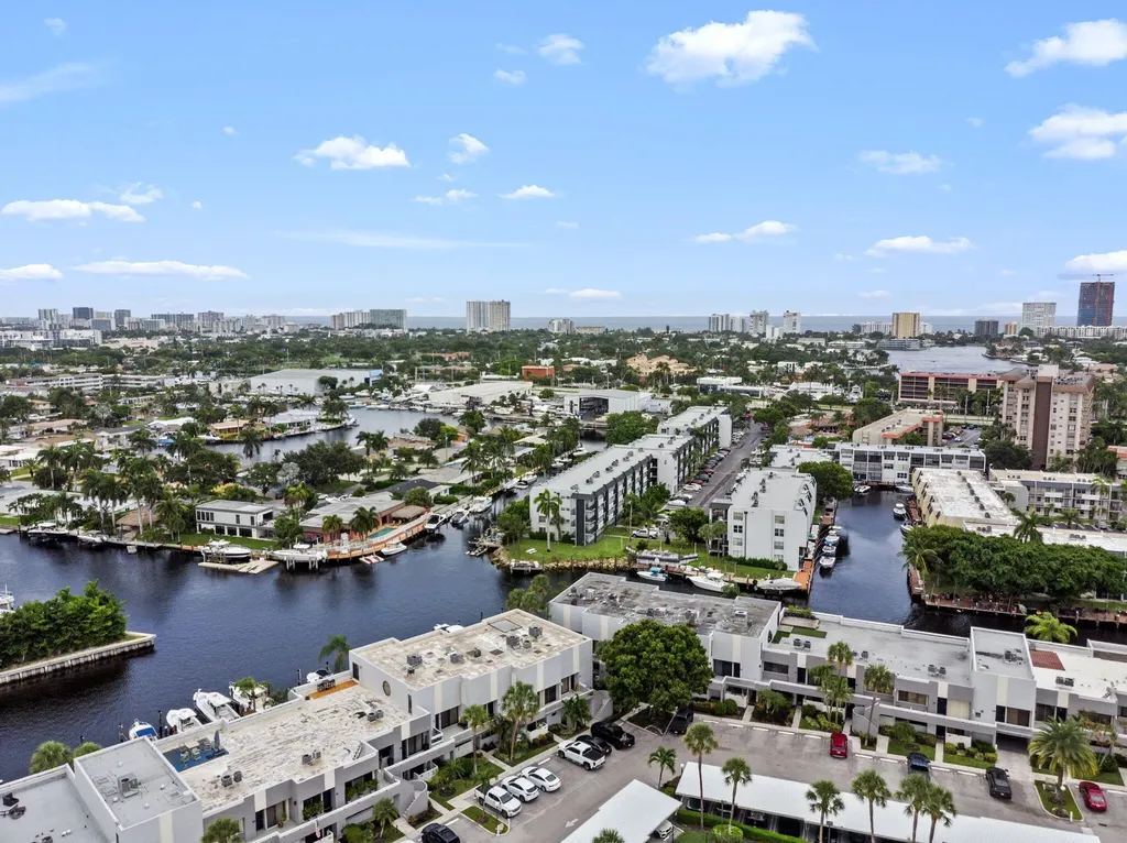 1100 SE 5th Court Pompano Beach FL 33060