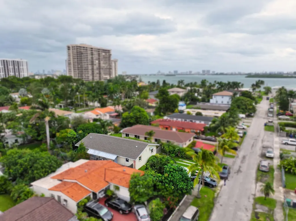 1561 NE 109th Street Miami FL 33161