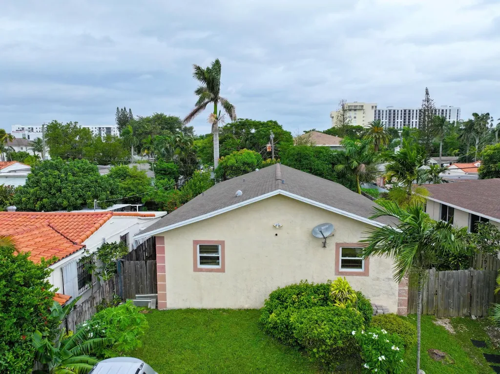 1561 NE 109th Street Miami FL 33161