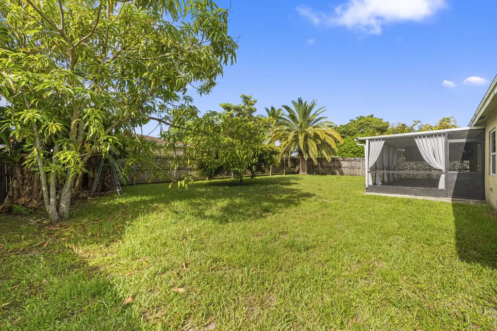 4784 Alfresco Street Boca Raton FL 33428