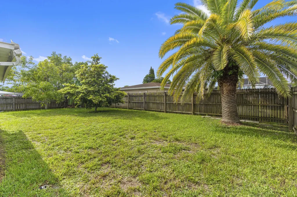 4784 Alfresco Street Boca Raton FL 33428