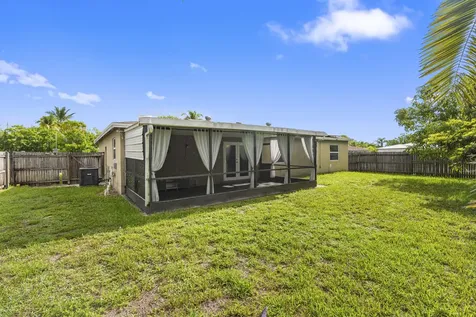 4784 Alfresco Street Boca Raton FL 33428