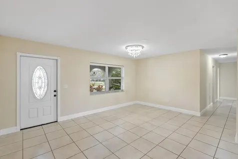 4784 Alfresco Street Boca Raton FL 33428