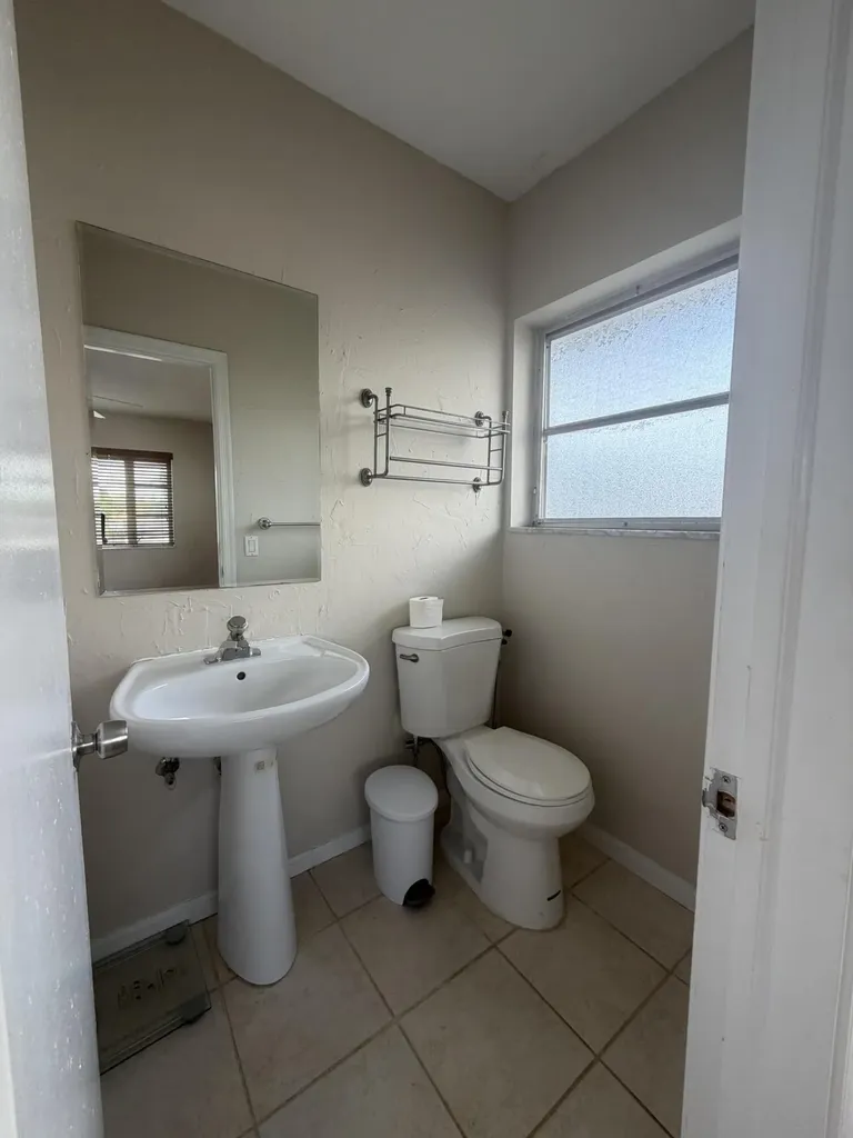 5800 NE 22nd Way Fort Lauderdale FL 33308